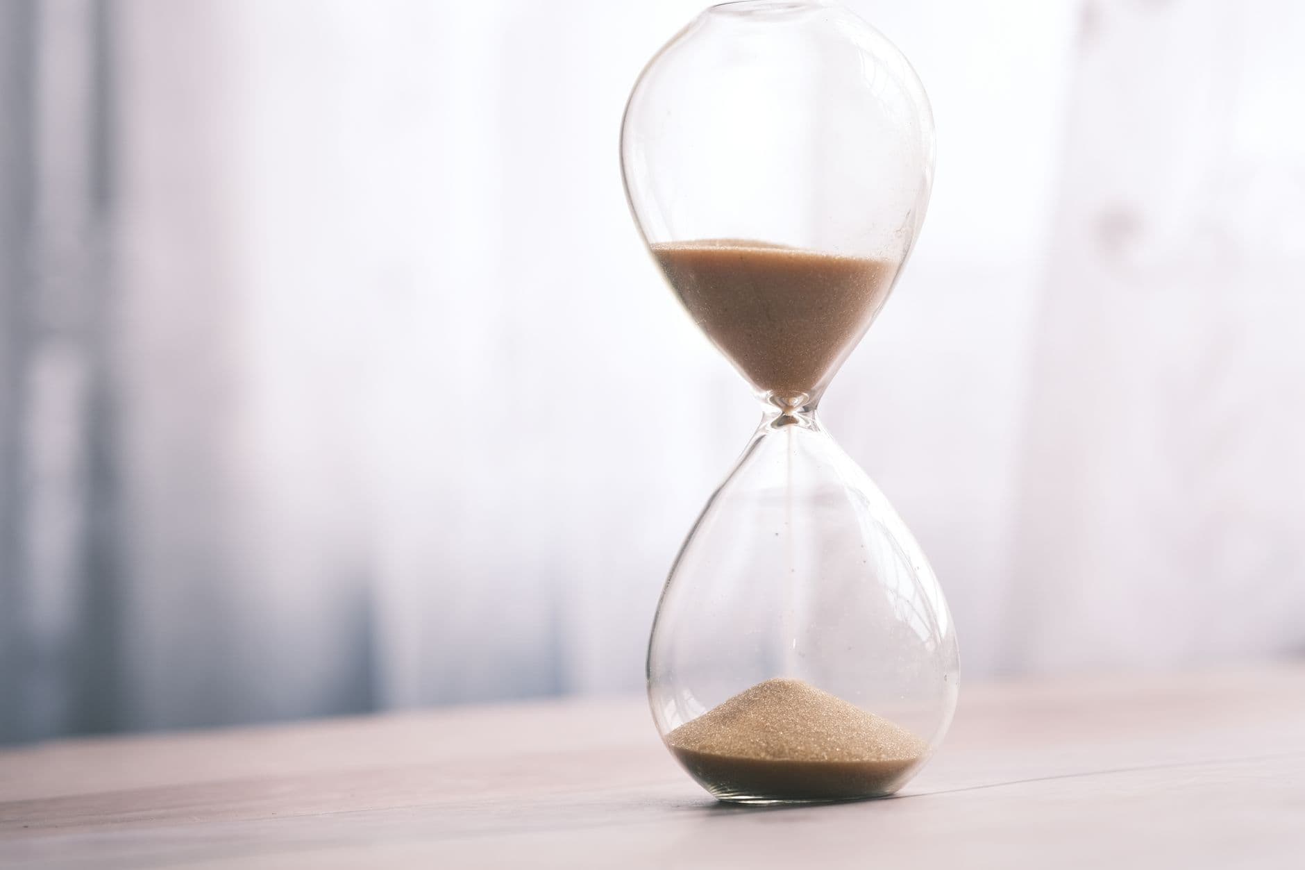 Périménopause : sablier illustrant la durée du temps vécu.